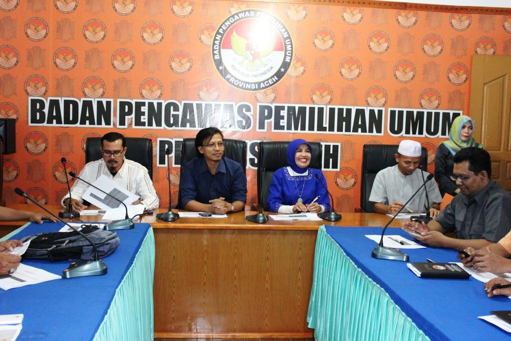 ANTISIPASI KECURANGAN PILKADA 2017, BAWASLU PROVINSI ACEH FASILITASI KEGIATAN PENYUSUNAN INDEKS KERAWANAN PEMILU (IKP) BAGI ANGGOTA PANWASLIH SE-ACEH
