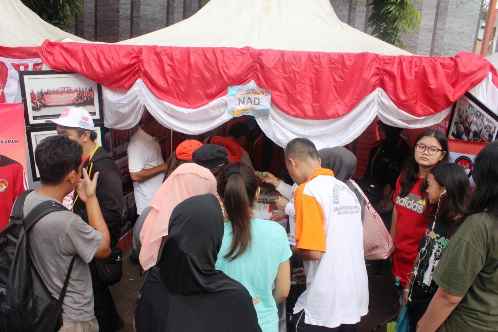 DARI ARENA PAMERAN GEBYAR SOSIALISASI PENGAWASAN PARTISIPATIF;  RATUSAN PENGUNJUNG PADATI STAND BAWASLU ACEH