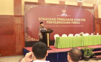 JIMLY ASSHIDDIQIE; JANGAN MAIN-MAIN DENGAN REGULASI!