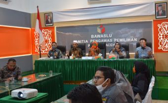 Panwaslih Provinsi Aceh Menyaksikan Sidang Tahunan MPR RI dan Mengikuti Upacara Peringatan Detik-Detik Proklamasi Kemerdekaan Indonesia Ke - 75