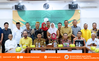 Foto Bersama Peserta Fokus Group Discussion (FGD) Kajian Undang-Undang Pemilu Bersama Pemerintah Aceh