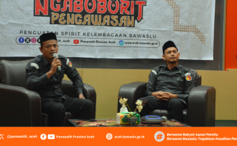 Anggota Bawaslu Provinsi Aceh Memeberikan Materi Ngabuburit Pengawasan 
