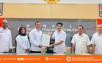Penandatanganan Dokumen Indikator Kinerja Utama (IKU) dan Pernyataan Kinerja Ketua dan Anggota Panwaslih Provinsi Aceh.